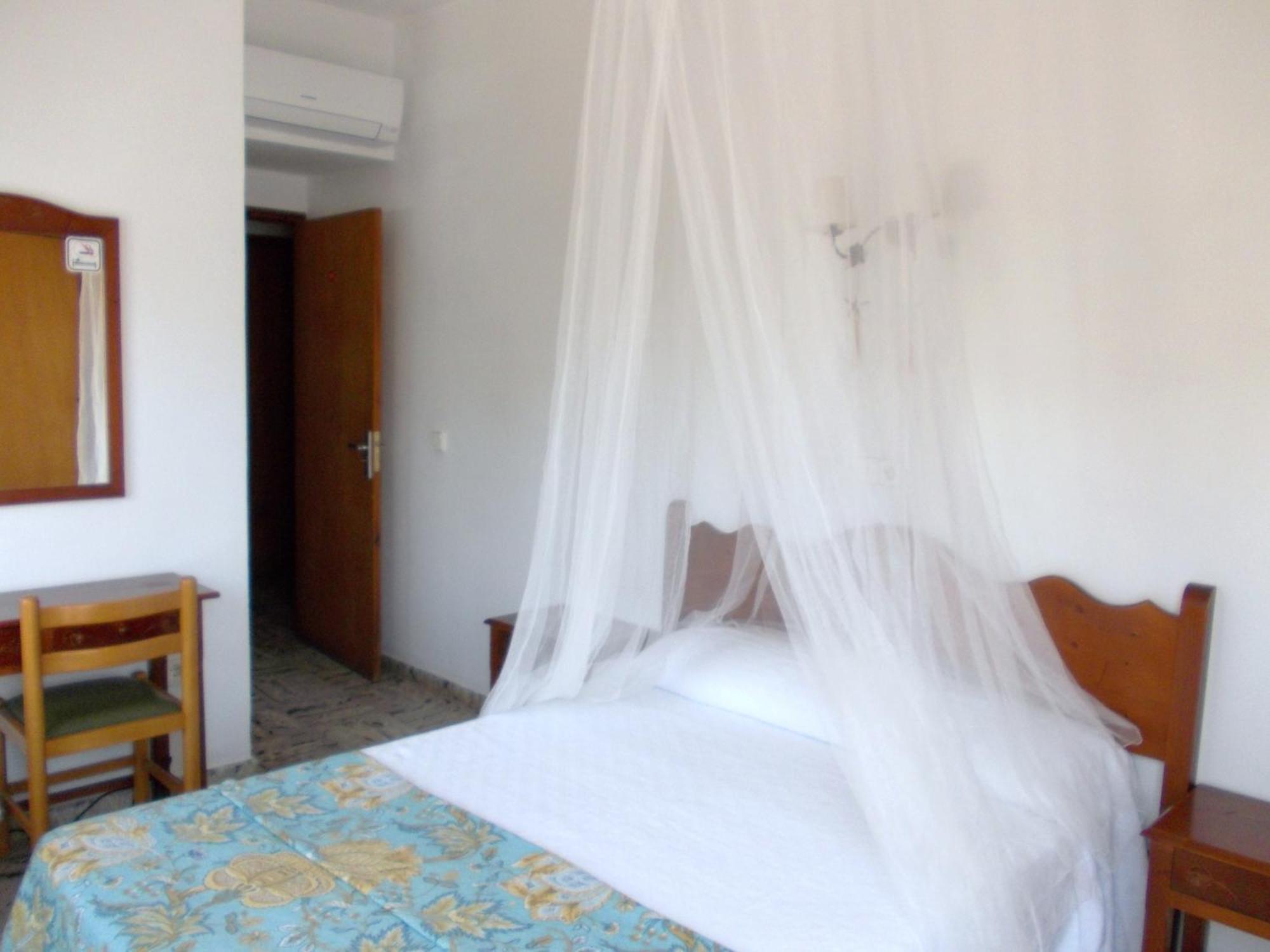 Hostal Rey Santa Eularia des Riu Zewnętrze zdjęcie