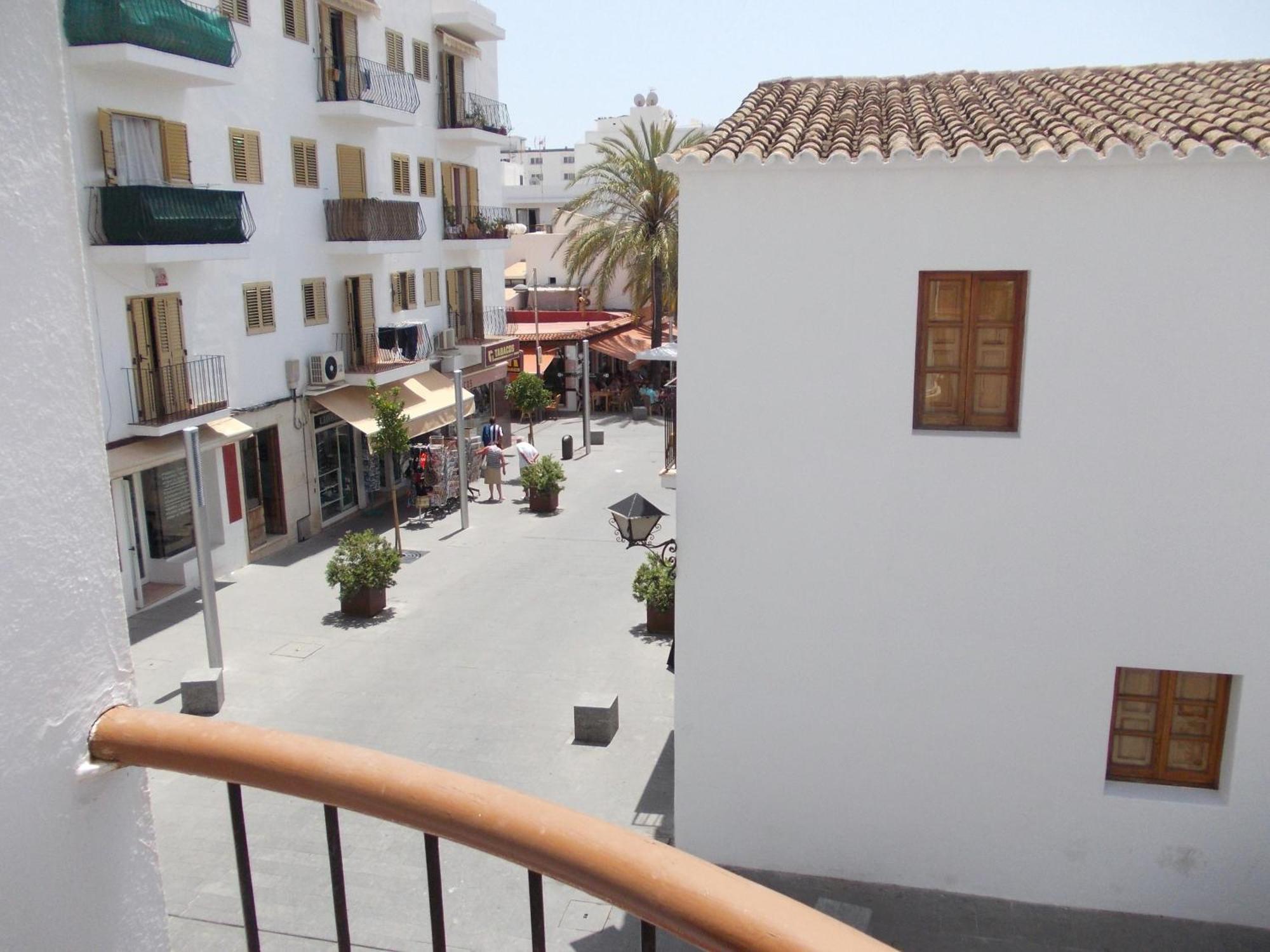 Hostal Rey Santa Eularia des Riu Zewnętrze zdjęcie