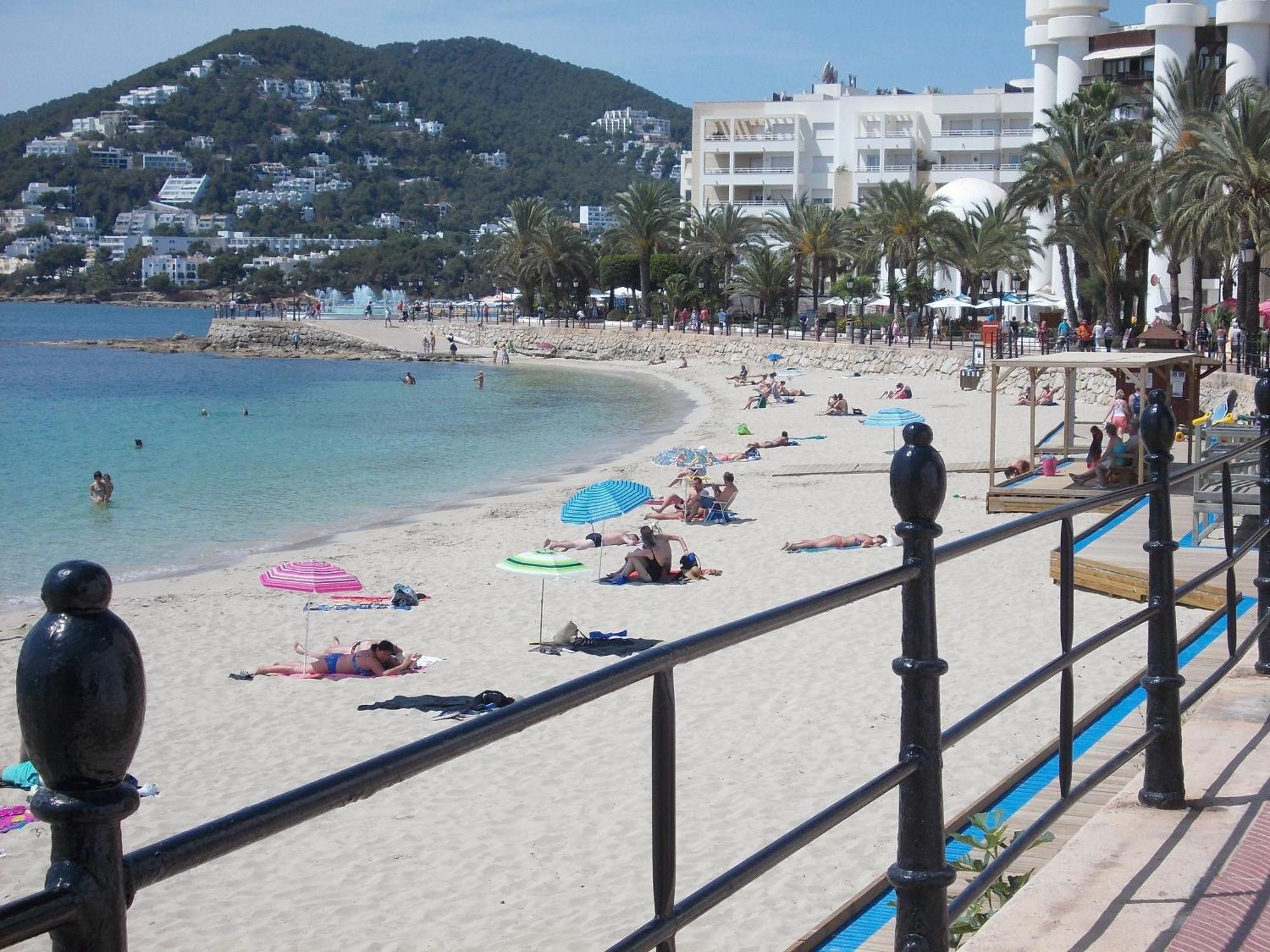 Hostal Rey Santa Eularia des Riu Zewnętrze zdjęcie